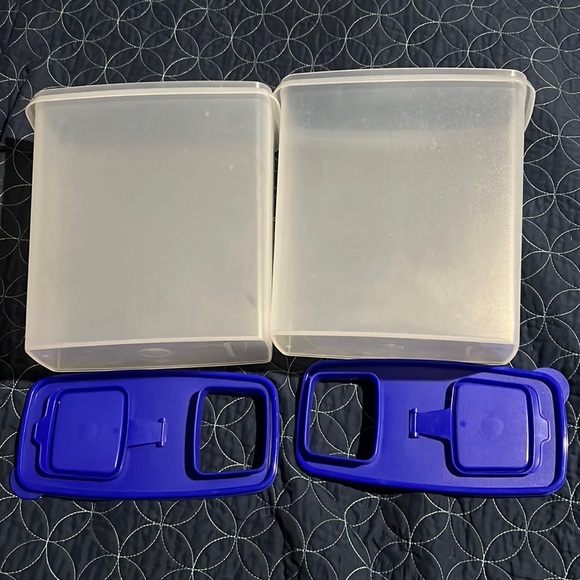 Tupperware Kitchen Set Of 2 Tupperware Super Cereal Keepers Poshmark
